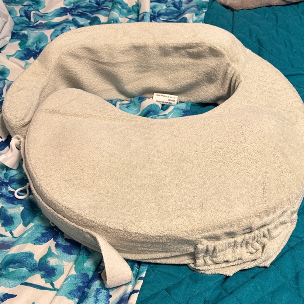 Sage Nursing Pillow